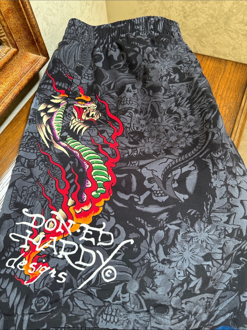 Ed Hardy Men's Black/Gray Shorts with Red and Green Dragon Motif. Size L. - Picture 2 of 16